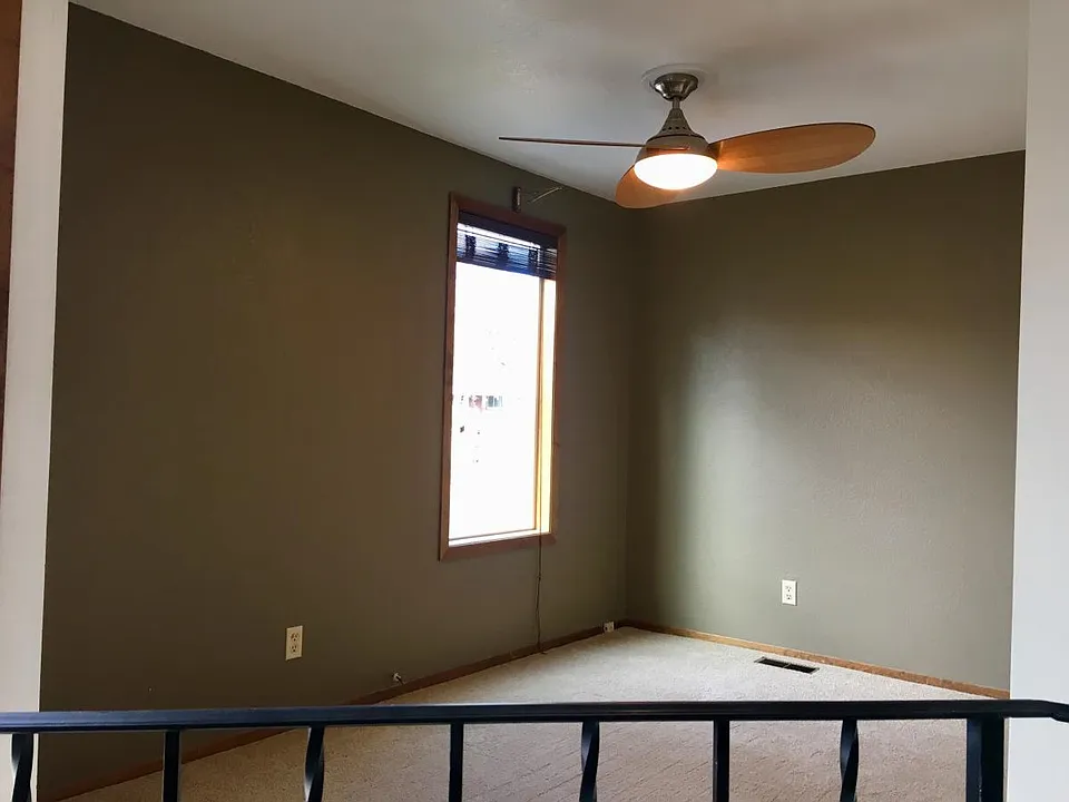 office/ bonus area