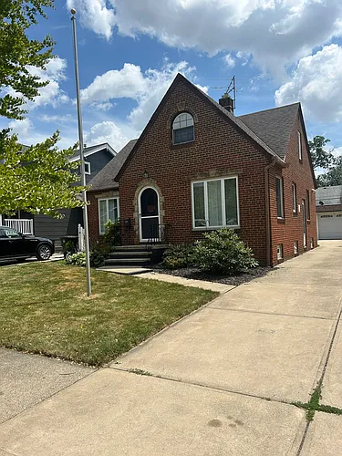 17425 Dartmouth Ave Photo 1