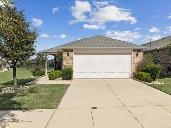 7677 Parade Dr, Aubrey, TX 76227