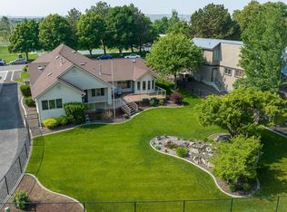 430 Broadmoor St, Richland, WA 99352