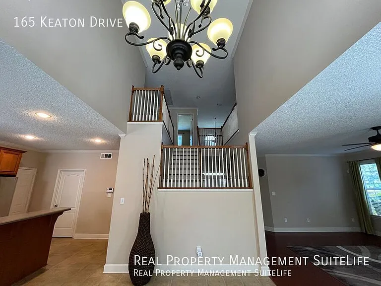 165 Keaton Dr — Photo 6