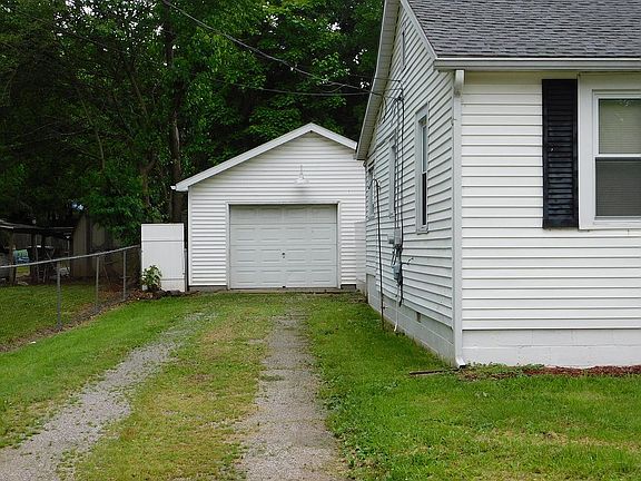 2nd image of 1726 Shadewood Ave