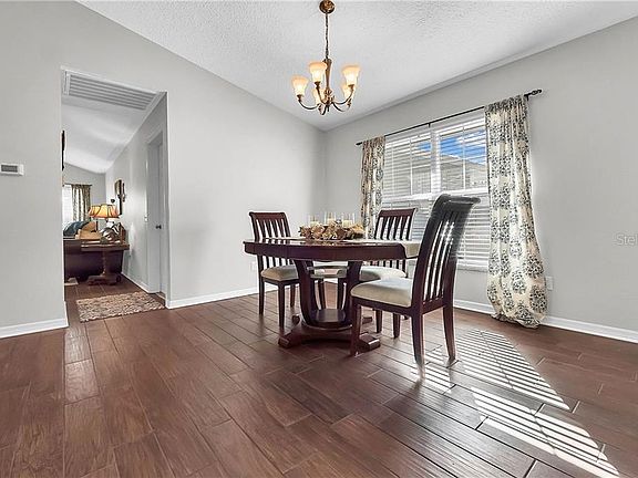 5th image of 964 N Heron Cir