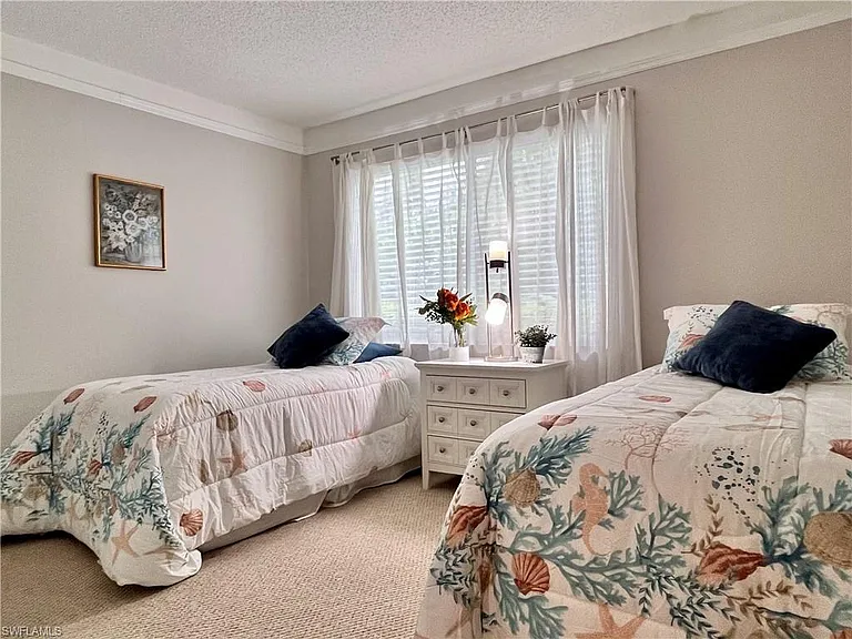 216 Palm Dr #5 — Photo 13