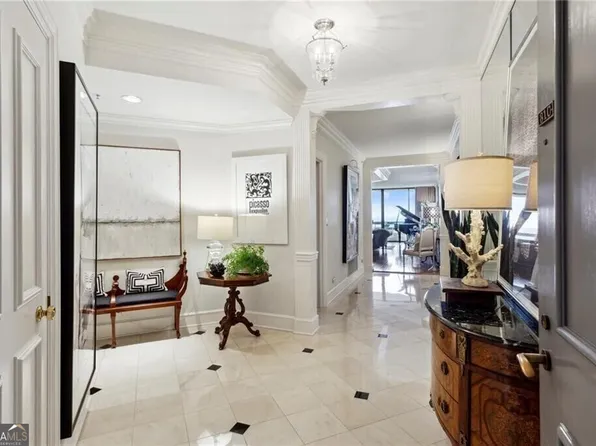 2660 Peachtree Rd NW APT 31C, Atlanta, GA 30305