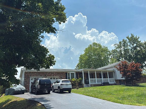 2nd image of 85 Central Dr