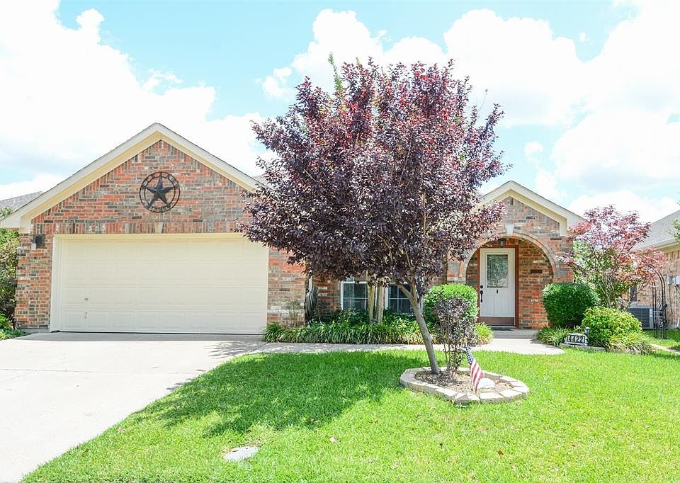 1st image of 4422 Shady Elm Dr