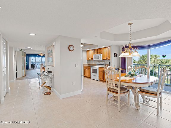 5th image of 7128 Marbella Ct Unit 404