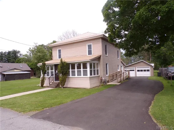 28 Noble St, Belmont, NY 14813