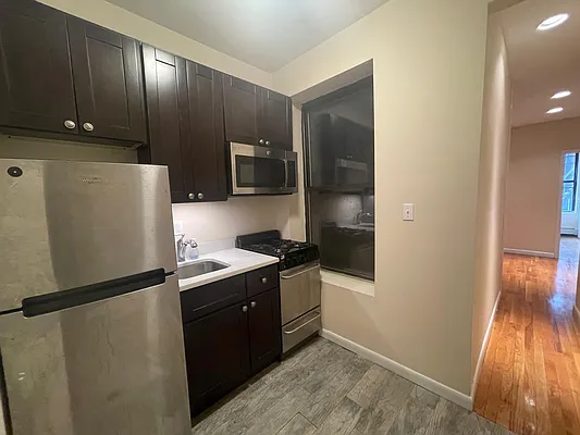 Rented by SAFEGUARD REALTY PARTNERS LLC | media 13