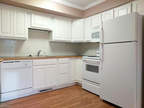 2nd image of 1342 Hibbard Dr #I-2