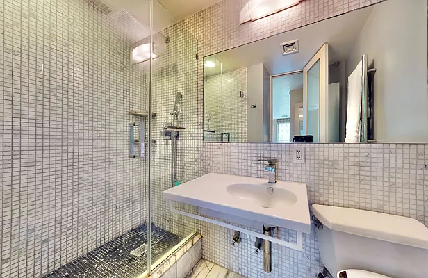 Rented by Compass | media 24