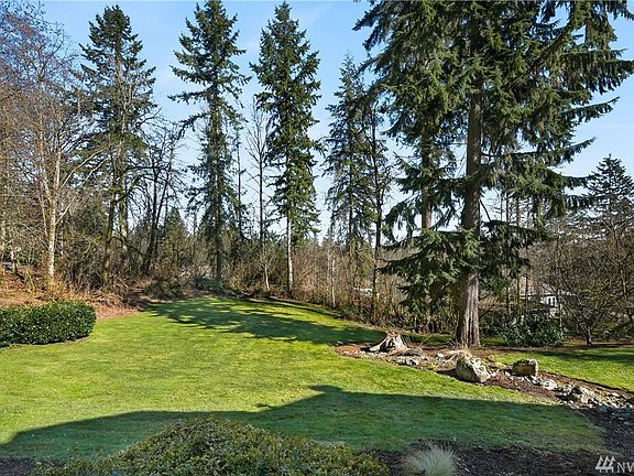 3rd image of 10918 206th St SE