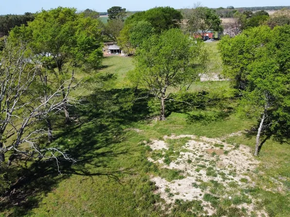 200 McFadden St, Beedeville, AR 72014