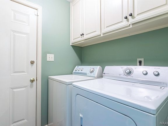 4th image of 2949 Willow Lane Dr