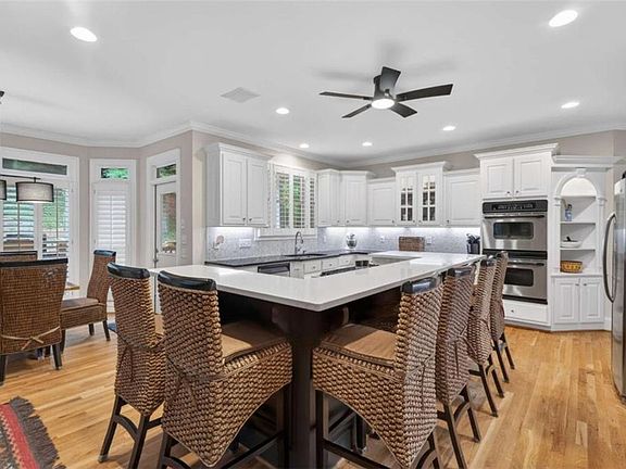 2nd image of 2970 Spindletop Dr