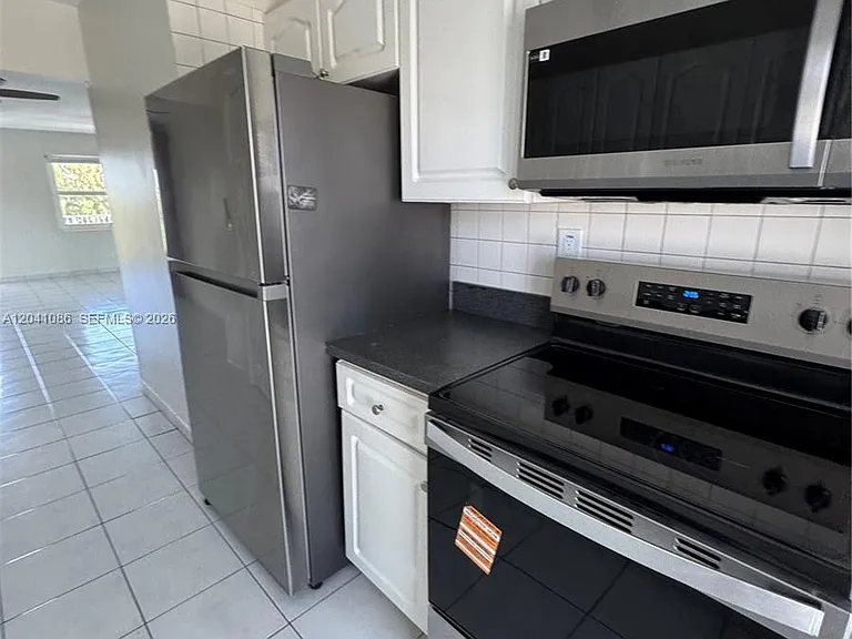 3922 NE 166th St #S306 — Photo 8