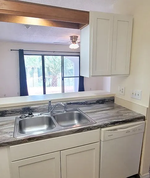 8730 Thomas Dr #101 — Photo 17