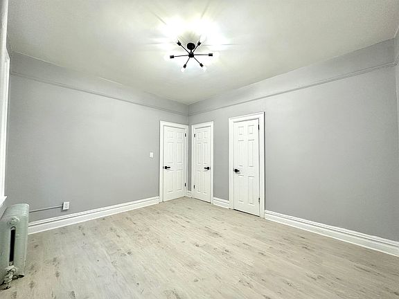 4th image of 319 Summit Ave #4B