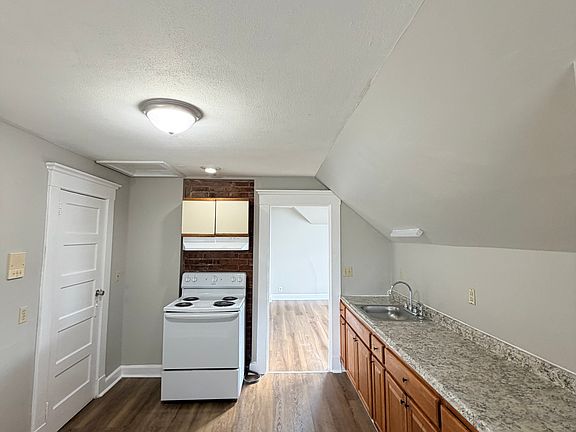 2nd image of 83 Gibbs St #3-0