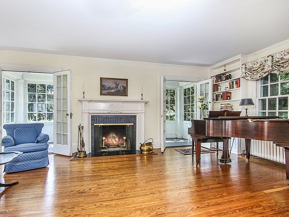 4th image of 111 Brite Ave