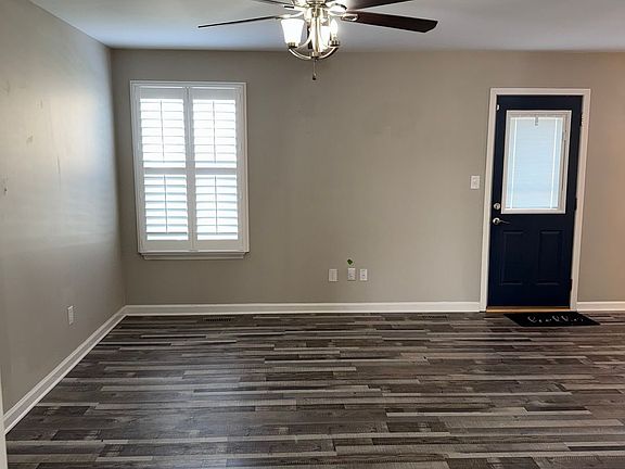 3rd image of 61 Wyndgate Trail Ct