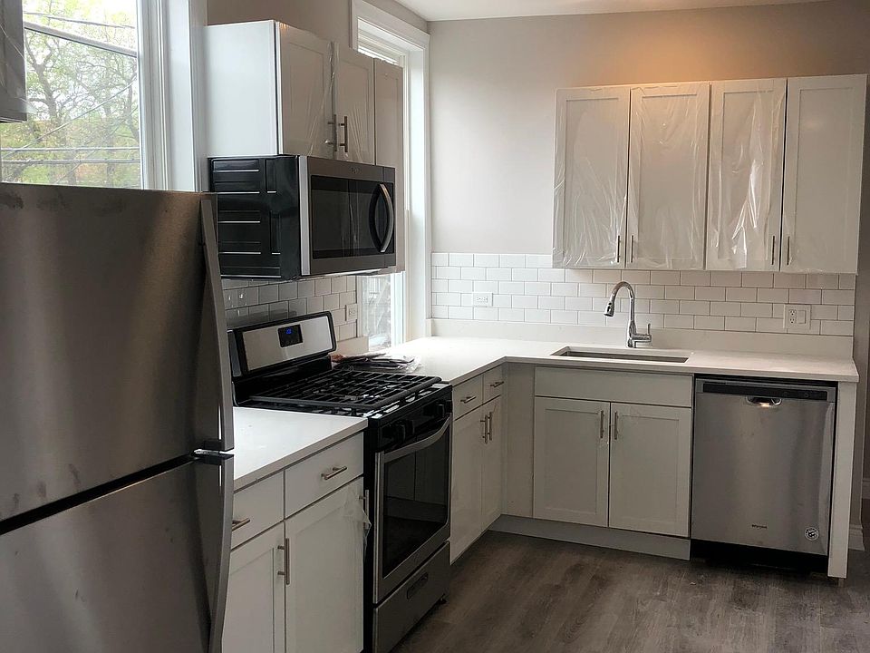 1st image of 2815 N Hamlin Ave