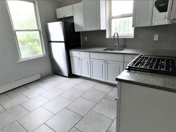 91 Woodlawn Ave #1, Jersey City, NJ 07305