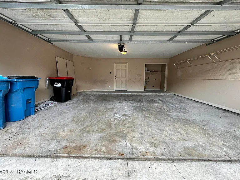 104 Ambiance Cir — Photo 18