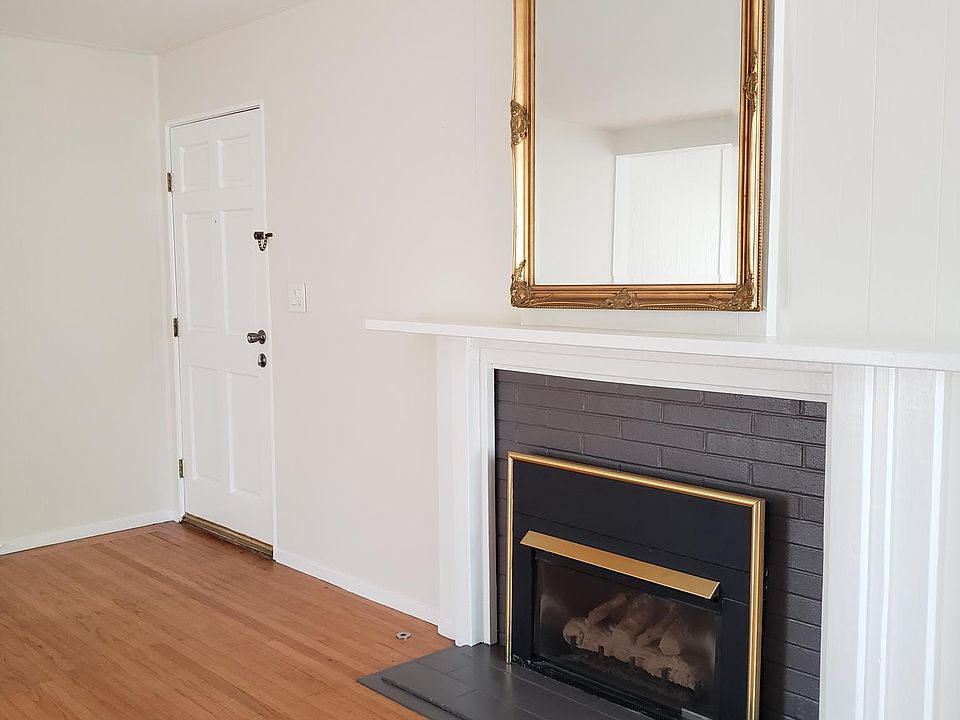 1st image of 3181 Santa Maria Ave