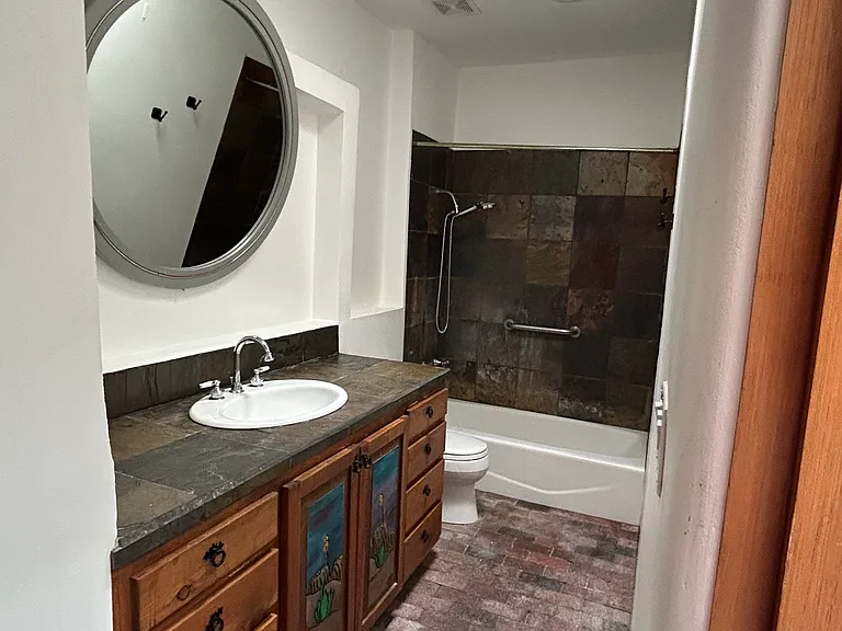 2645B Chelsea Ln — Photo 11