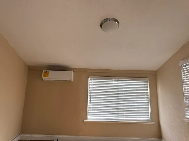 5117 Foothill Blvd #2 — Photo 7