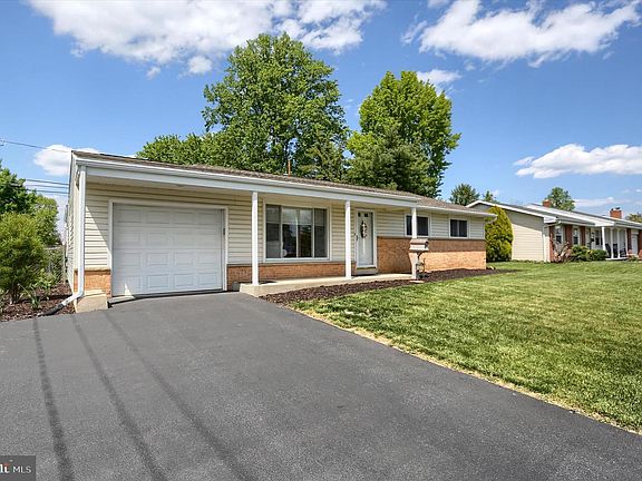 3rd image of 5221 Stuart Dr