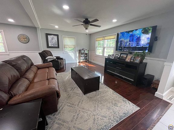 3rd image of 2136 Morningside Dr