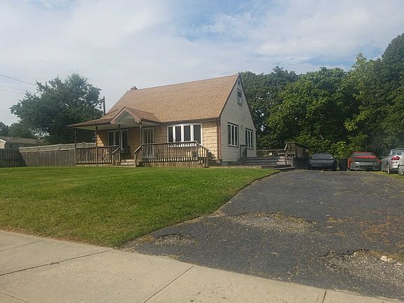 3rd image of 37 New Hampshire Ave
