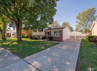 729 Lavender St, Monroe, MI 48162