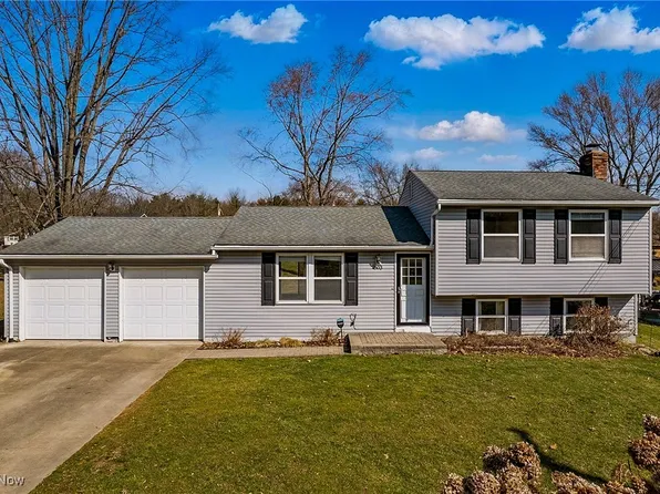 803 Renninger Rd, Akron, OH 44319