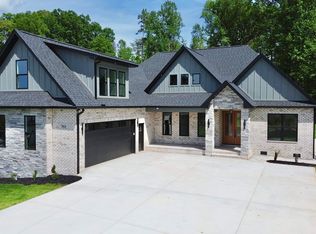 766 E Long Bay Dr, Inman, SC 29349