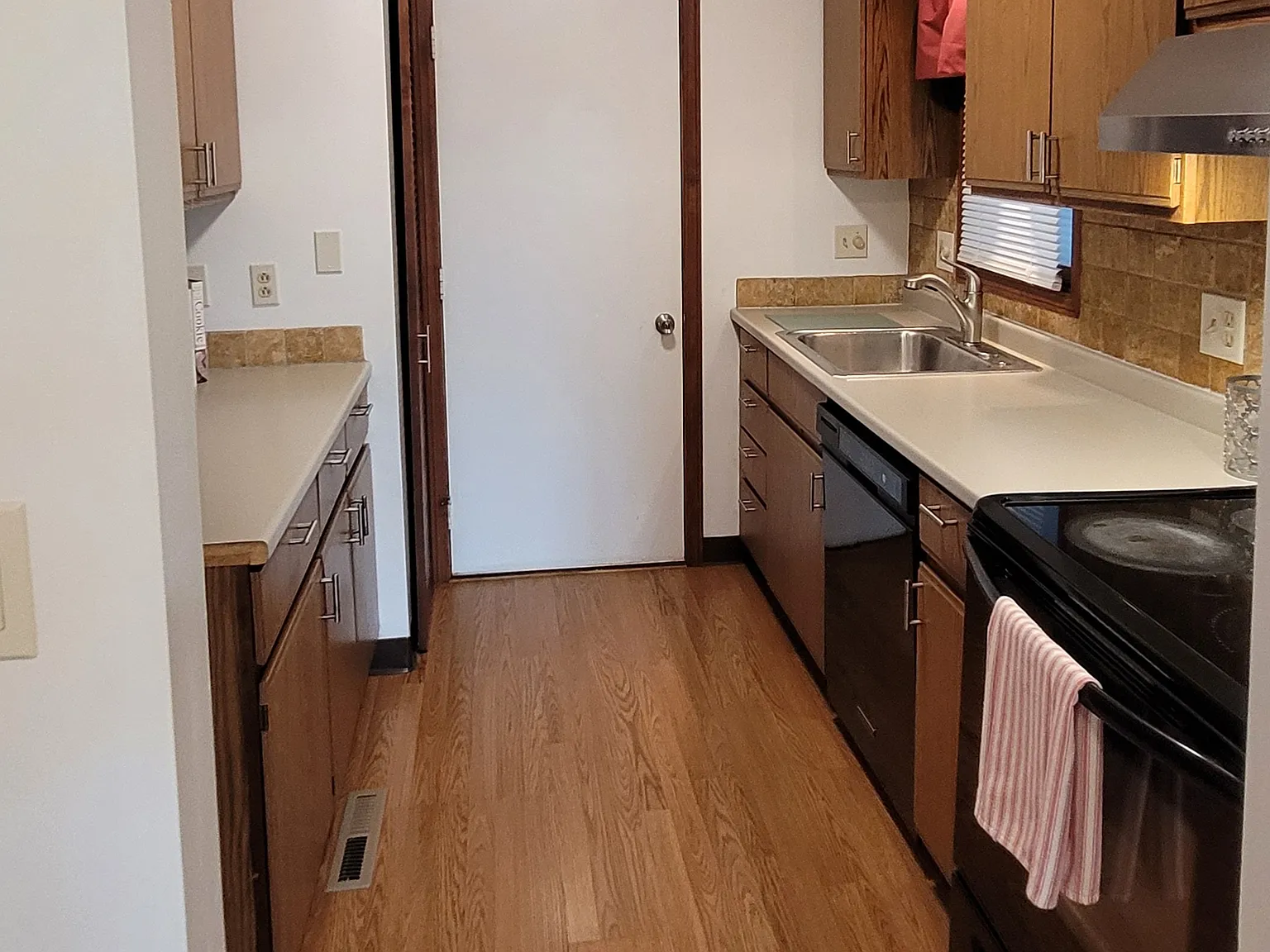 2984 E River Rd — Photo 3