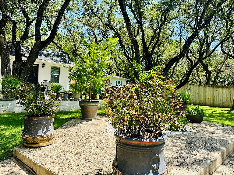 Lazy Oak Dr — Photo 24