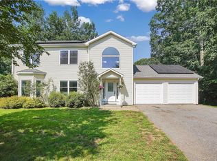298 Eastview Dr, Coventry, CT 06238