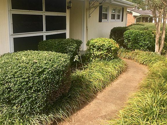 2nd image of 155 Dogwood Dr