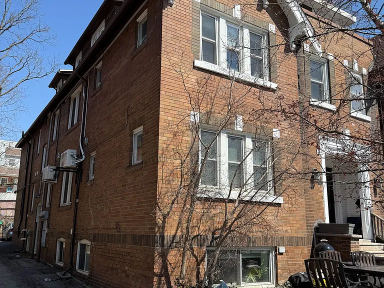 8 Avion Ave #5 — Photo 3