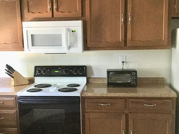 4th image of 1044B Aberdeen Dr #100B