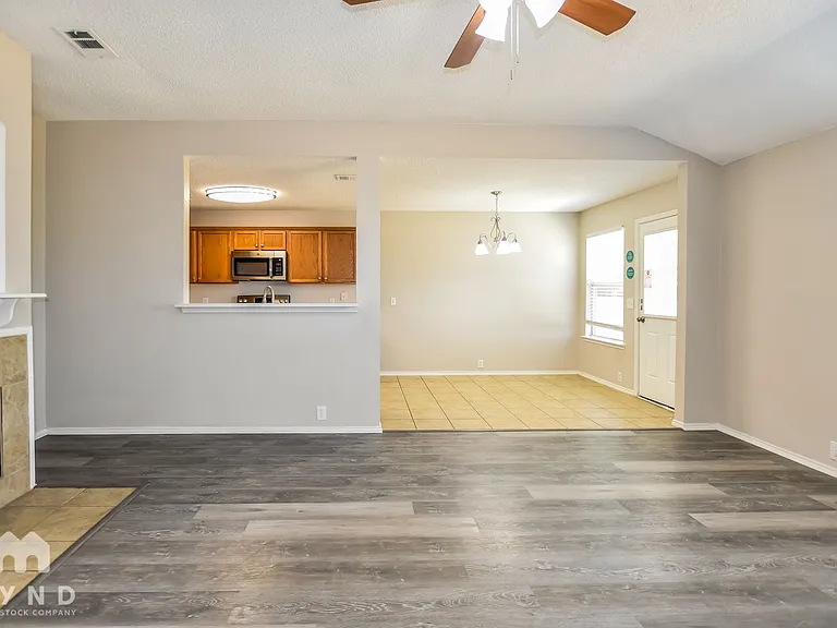 4313 Napa Valley Dr — Photo 6