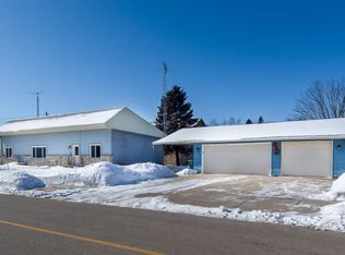915 Water St, Lomira, WI 53048