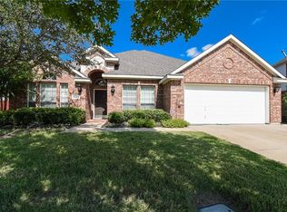 8402 Royal Montreal Dr, Rowlett, TX 75089
