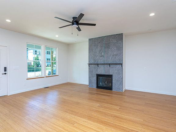 4th image of 1511 E Lane St