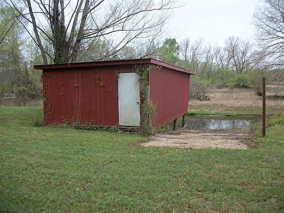 3rd image of 310 County Road 3405