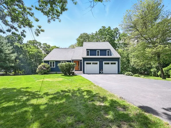 4 Amelia Way, Medway, MA 02053
